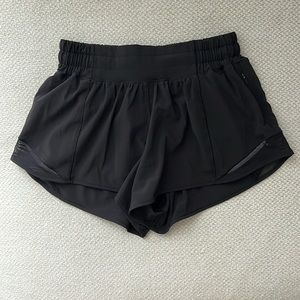 Hotty hot low-rise short 2.5”